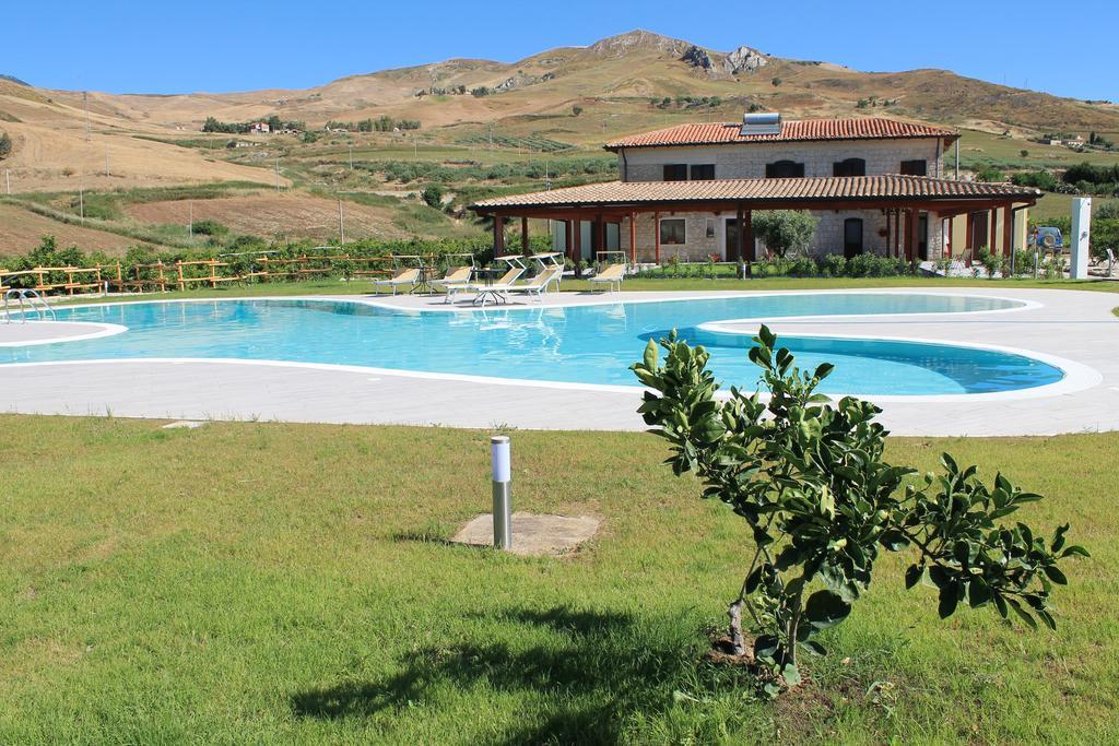 Tenuta Lanza Il Mulino Acquaviva Platani Exteriör bild