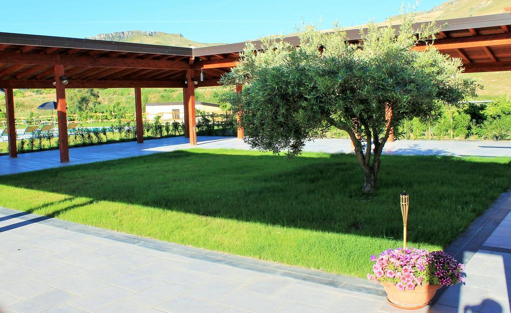 Tenuta Lanza Il Mulino Acquaviva Platani Exteriör bild
