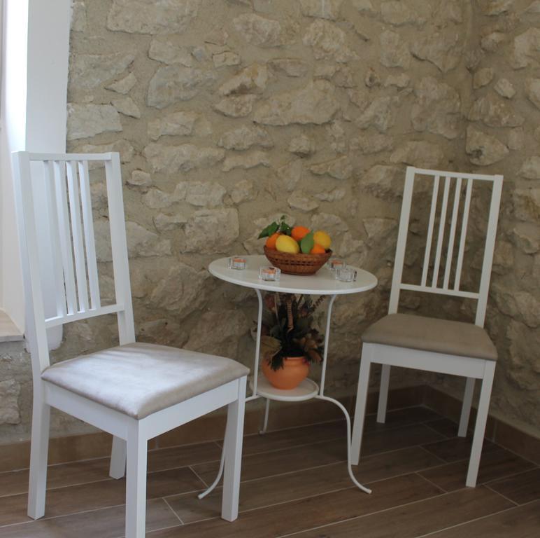 Tenuta Lanza Il Mulino Acquaviva Platani Exteriör bild
