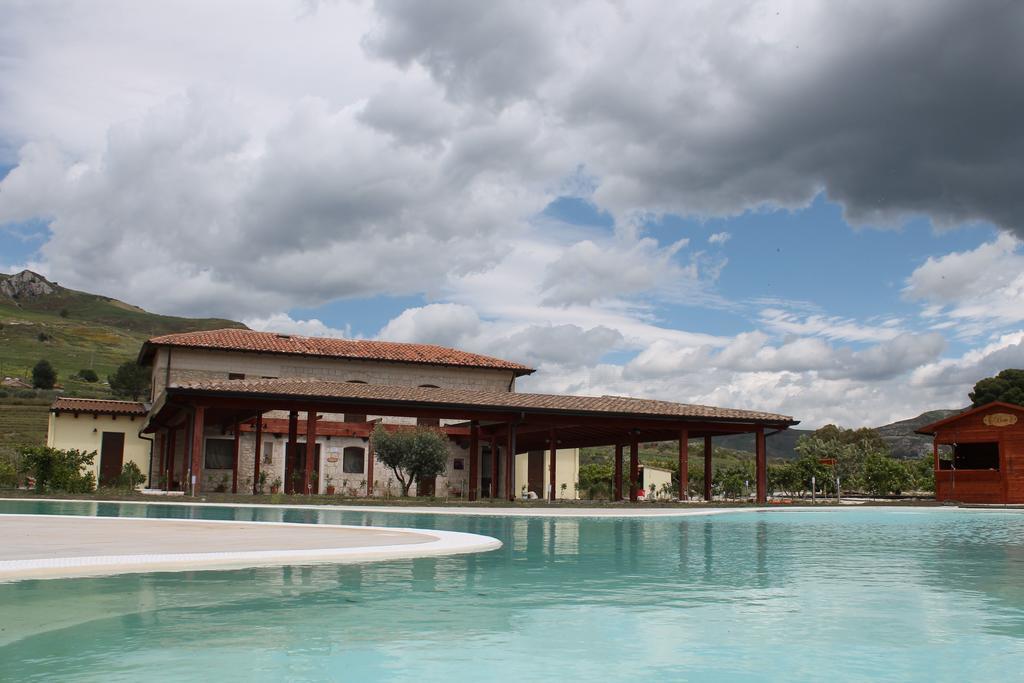 Tenuta Lanza Il Mulino Acquaviva Platani Exteriör bild