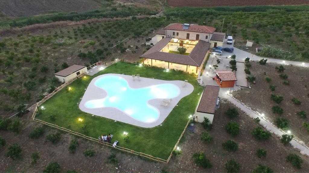 Tenuta Lanza Il Mulino Acquaviva Platani Exteriör bild