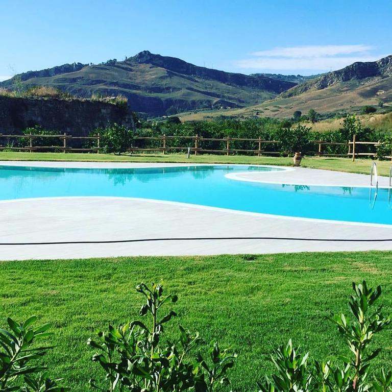 Tenuta Lanza Il Mulino Acquaviva Platani Exteriör bild